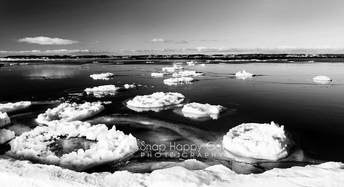 Elk Rapids Icebergs – Black and&nbsp;White